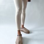 Anna Cream kreminės natūralios odos šlepetės su dekoru