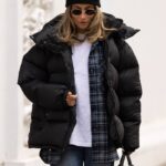 Juoda pūkinė striukė Winter