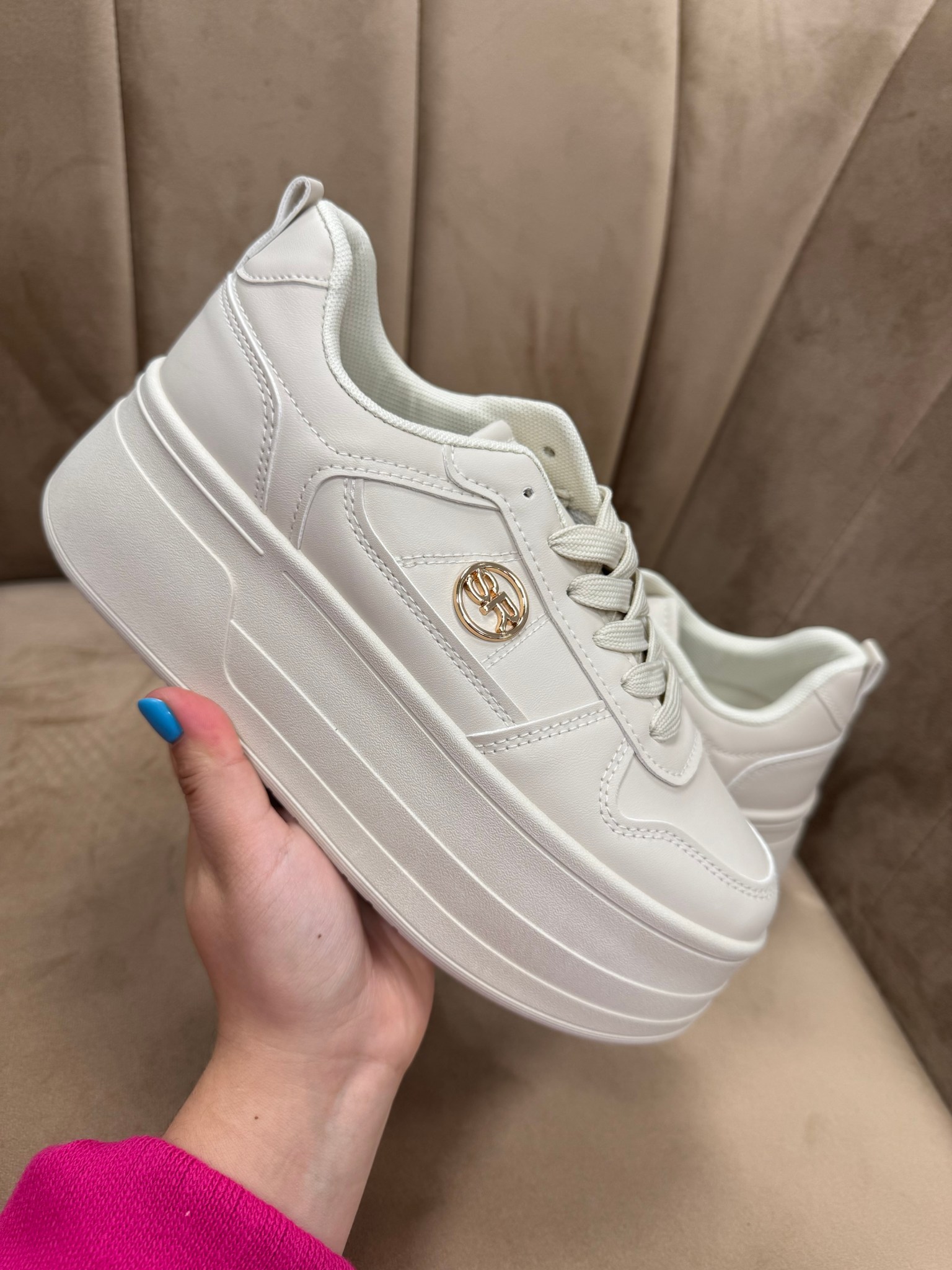Viena Beige moteriški kedai – smėlio spalvos bateliai kasdienai