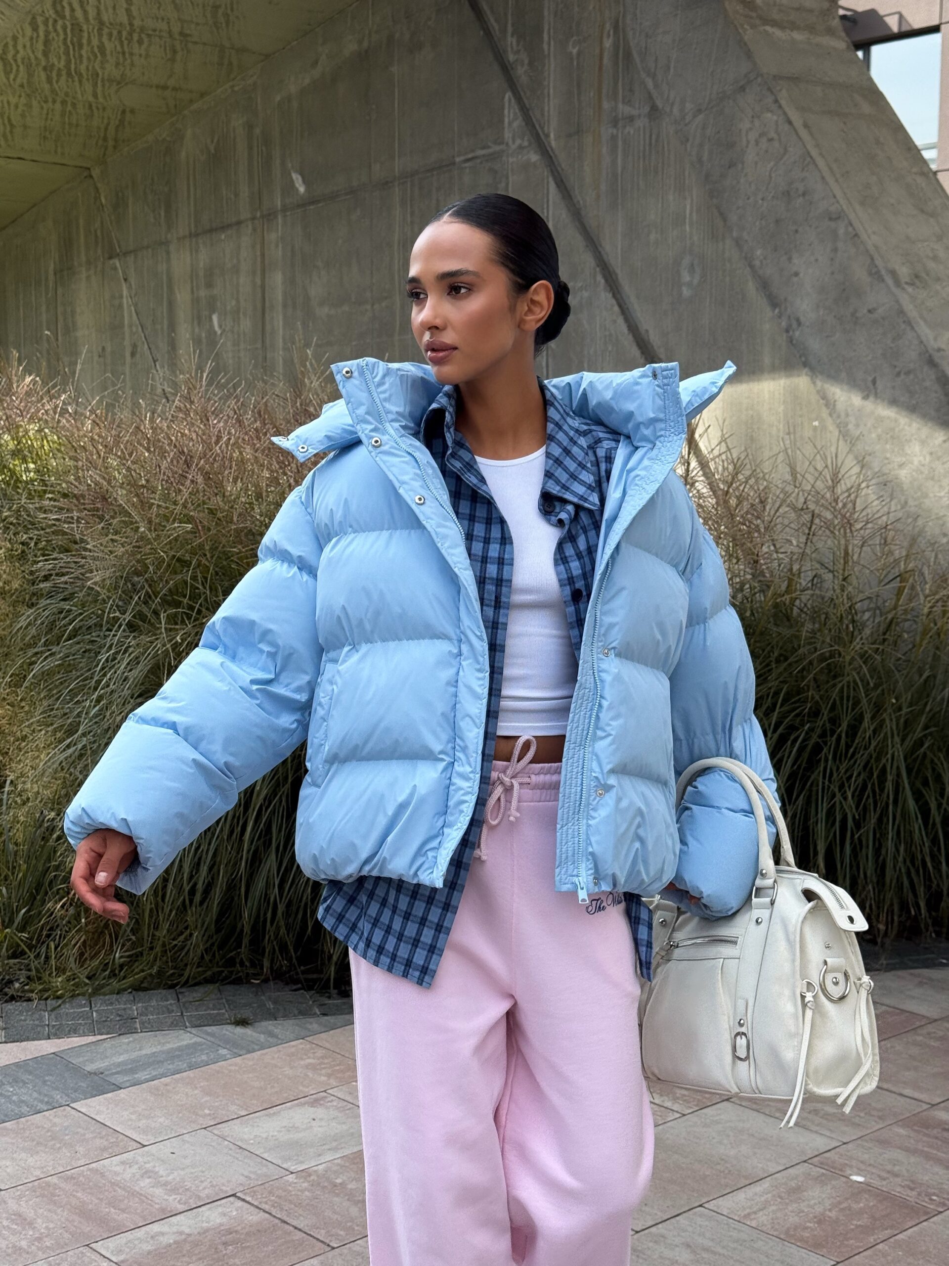 Oversize moteriška pūkinė striukė žydra